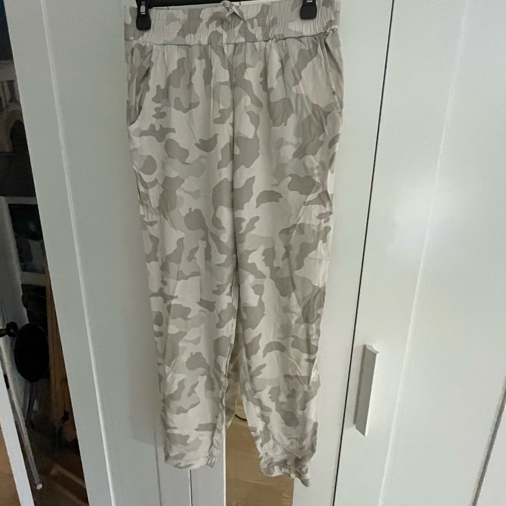 Pink Rose camouflage print rayon pants with elastic ankle size L